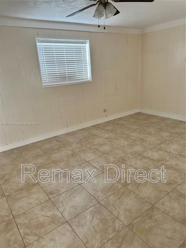 1695 Julie Tonia Dr in West Palm Beach, FL - Building Photo - Building Photo
