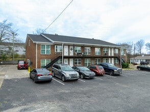 Fountain Blue Apartments in Birmingham, AL - Foto de edificio - Building Photo