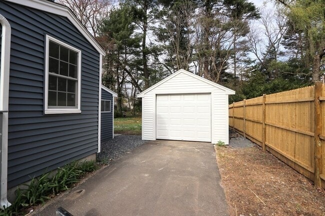 66 Spruce St in Framingham, MA - Building Photo - Building Photo
