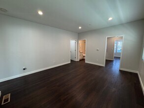 374 41st St, Unit 2 in Oakland, CA - Foto de edificio - Building Photo