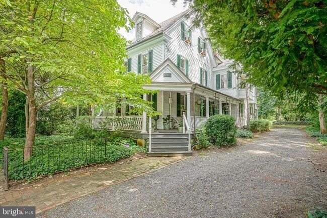property at 315 Chestnut St