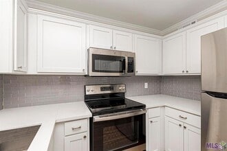 9506 Jefferson Hwy in Baton Rouge, LA - Building Photo - Building Photo