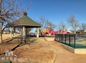 18101 Manera Wy in Edmond, OK - Foto de edificio - Building Photo