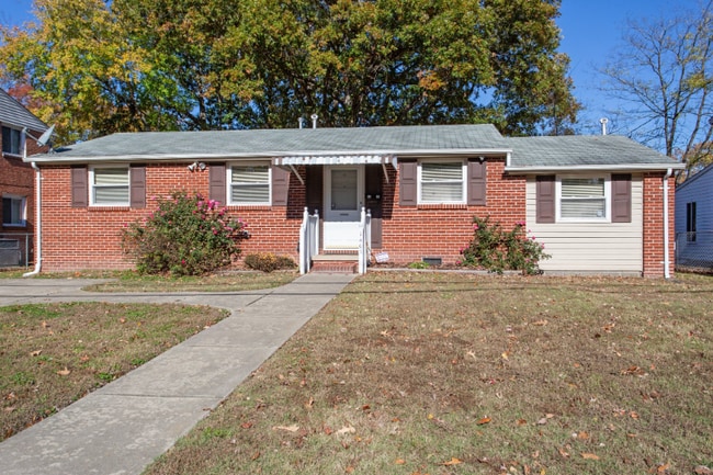 property at 1409 Seward Dr