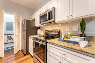 Lakebridge Apartments