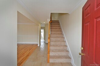 21 Marwood Rd S in Port Washington, NY - Building Photo - Building Photo