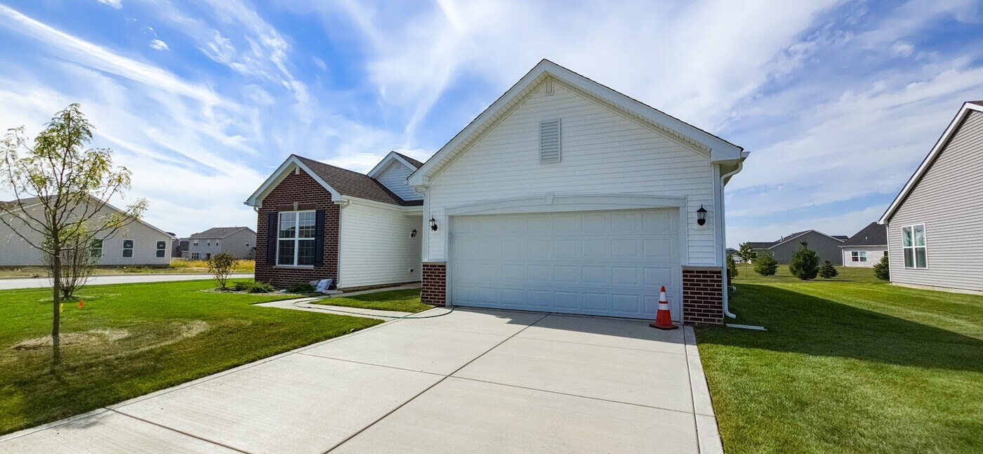 3658 Chadwick St in Portage, IN - Building Photo
