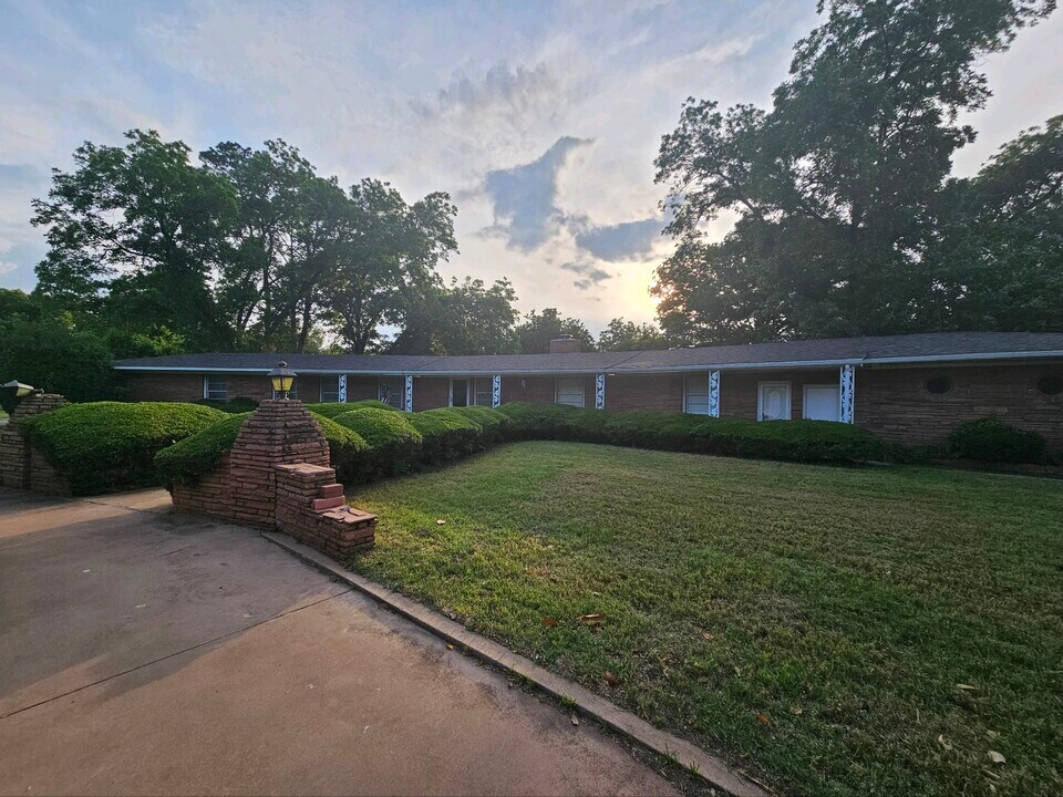 722 Maple St Photo