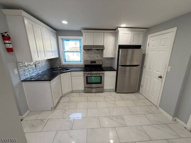 property at 280 William St