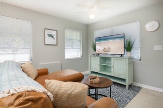 620 SE 47th St in Cape Coral, FL - Foto de edificio - Building Photo