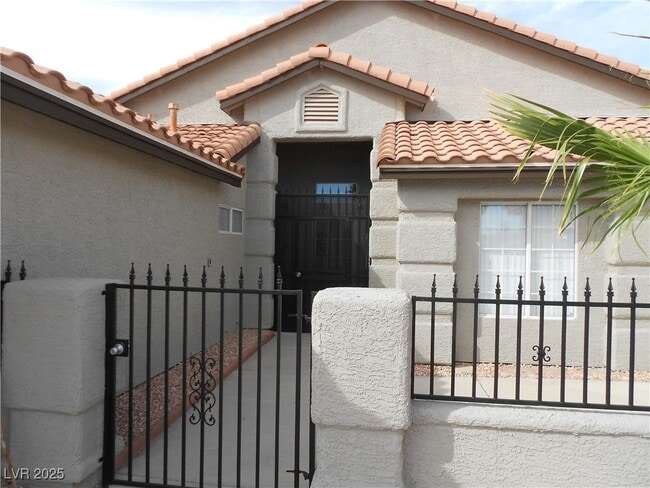1012 Misty Glenn Ct in North Las Vegas, NV - Building Photo - Building Photo