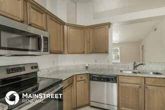 971 Fairhaven St NE in Palm Bay, FL - Foto de edificio - Building Photo