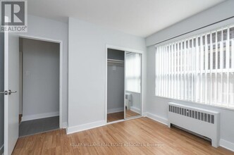 99-299 Tyndall Ave in Toronto, ON - Building Photo - Building Photo