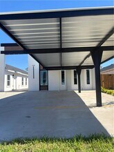 18 N Emerald Ave in Edinburg, TX - Building Photo - Building Photo