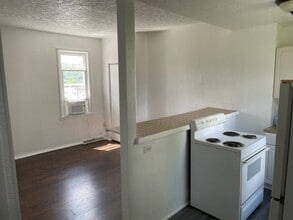 205 Liberty St in Mc Donald, PA - Building Photo - Building Photo