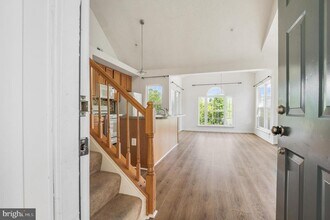 9810 Feathertree Terrace in Gaithersburg, MD - Building Photo - Building Photo