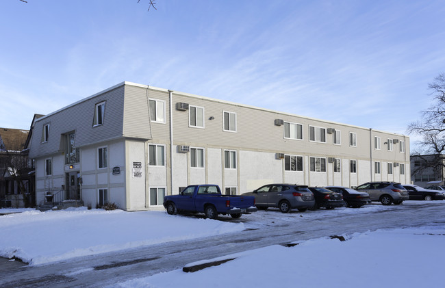 2731 Pillsbury Ave in Minneapolis, MN - Building Photo - Building Photo