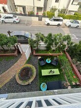 24 Lighthouse St, Unit B in Marina Del Rey, CA - Building Photo - Building Photo