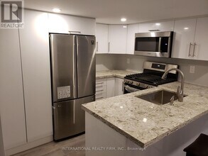261 Soudan Ave in Toronto, ON - Building Photo - Building Photo