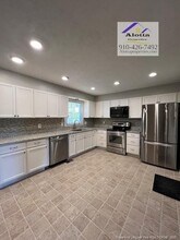 3662 Golfview Rd in Hope Mills, NC - Building Photo - Building Photo