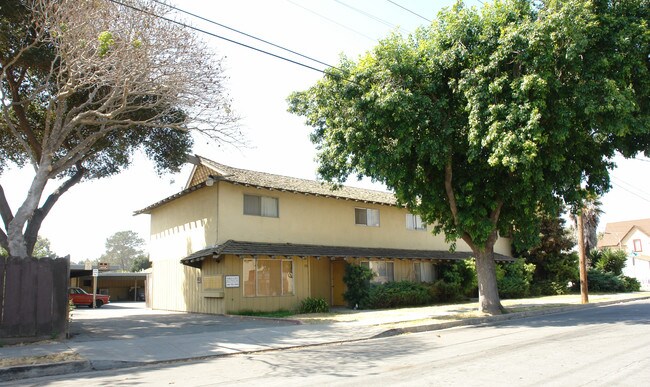 86 West St in Salinas, CA - Foto de edificio - Building Photo