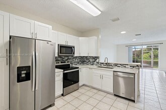 3796 San Simeon Cir in Weston, FL - Building Photo - Building Photo