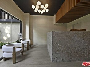 350 N Palm Dr in Beverly Hills, CA - Building Photo - Building Photo