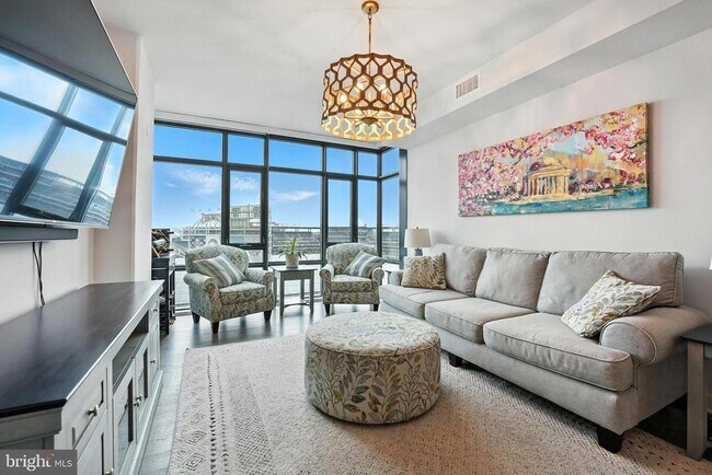 property at 70 N St SE