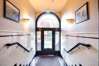 Recherche Apartments in Seattle, WA - Building Photo - Interior Photo