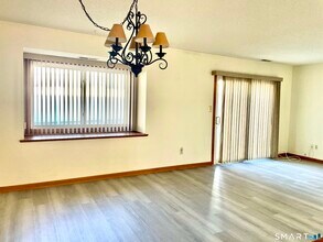 705 Lake Ave in Bristol, CT - Building Photo - Building Photo