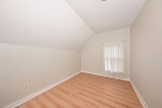 2166 S 6th St in Milwaukee, WI - Building Photo - Building Photo