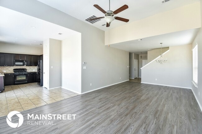 6523 Candlecrest Ct in San Antonio, TX - Foto de edificio - Building Photo