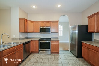 20221 Still Wind Dr in Tampa, FL - Building Photo - Building Photo