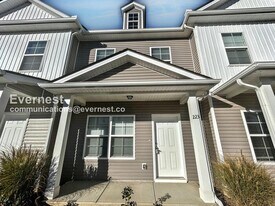 223 Tara Ct in Columbia, TN - Building Photo