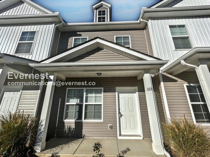 223 Tara Ct in Columbia, TN - Building Photo