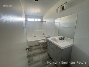 13253 Vanowen St in Los Angeles, CA - Building Photo - Building Photo