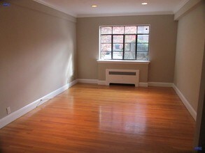 93 Strathmore Rd, Unit 1 in Boston, MA - Foto de edificio - Building Photo