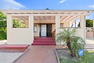 1822 E 70th St in Los Angeles, CA - Building Photo - Building Photo