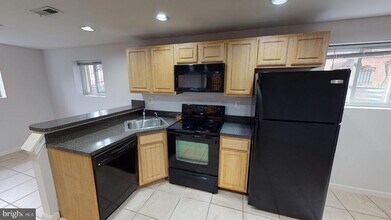 732 Park Rd NW in Washington, DC - Building Photo - Building Photo