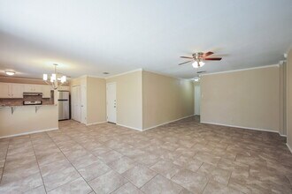 7531 Lago Frio in San Antonio, TX - Building Photo - Building Photo