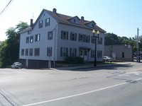 647-649 Main St in Clinton, MA - Foto de edificio - Building Photo