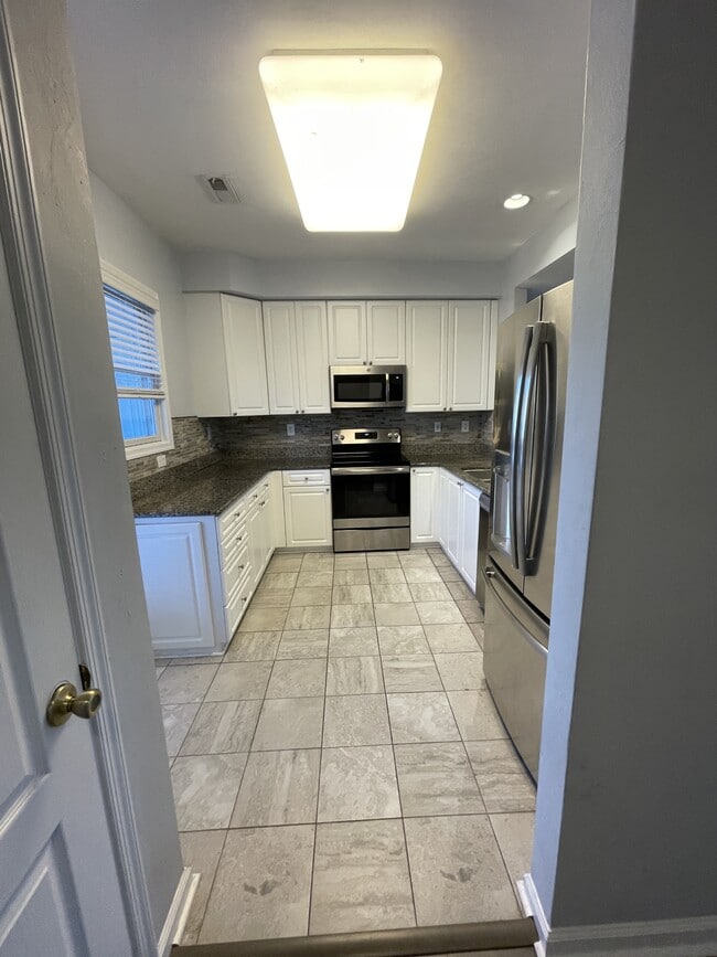 3234 Inlet Shore Ct in Virginia Beach, VA - Building Photo - Building Photo