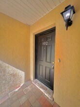 6301 58th St N in Pinellas Park, FL - Foto de edificio - Building Photo