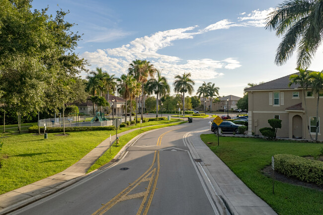 3553 Asperwood Circle in Coconut Creek, FL - Building Photo - Building Photo