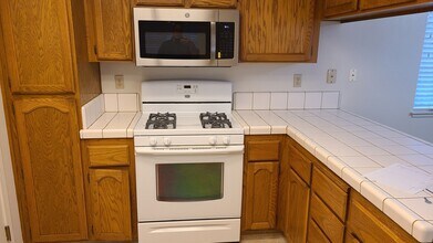 230 Fairmont Dr in Grass Valley, CA - Building Photo - Building Photo