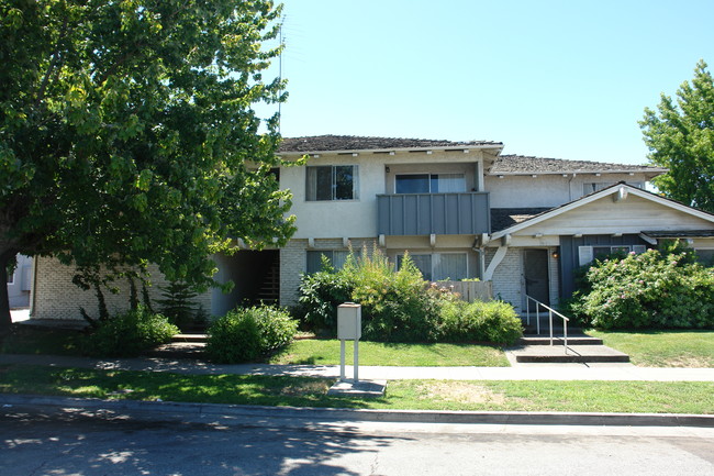 1420 Kingman Ave in San Jose, CA - Foto de edificio - Building Photo