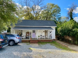 340 N Elbert St in Milledgeville, GA - Building Photo