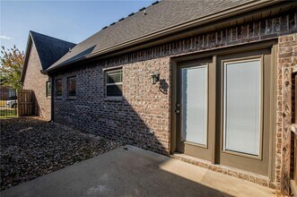 3214 SW Stonepoint Ave in Bentonville, AR - Building Photo - Building Photo