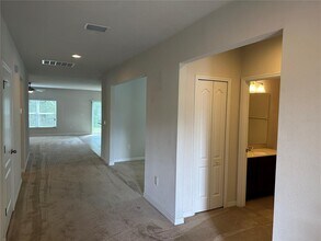 12202 Ledbury Commons Dr in Gibsonton, FL - Building Photo - Building Photo