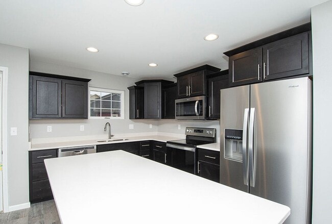 property at 3912 Scorpio Dr SE